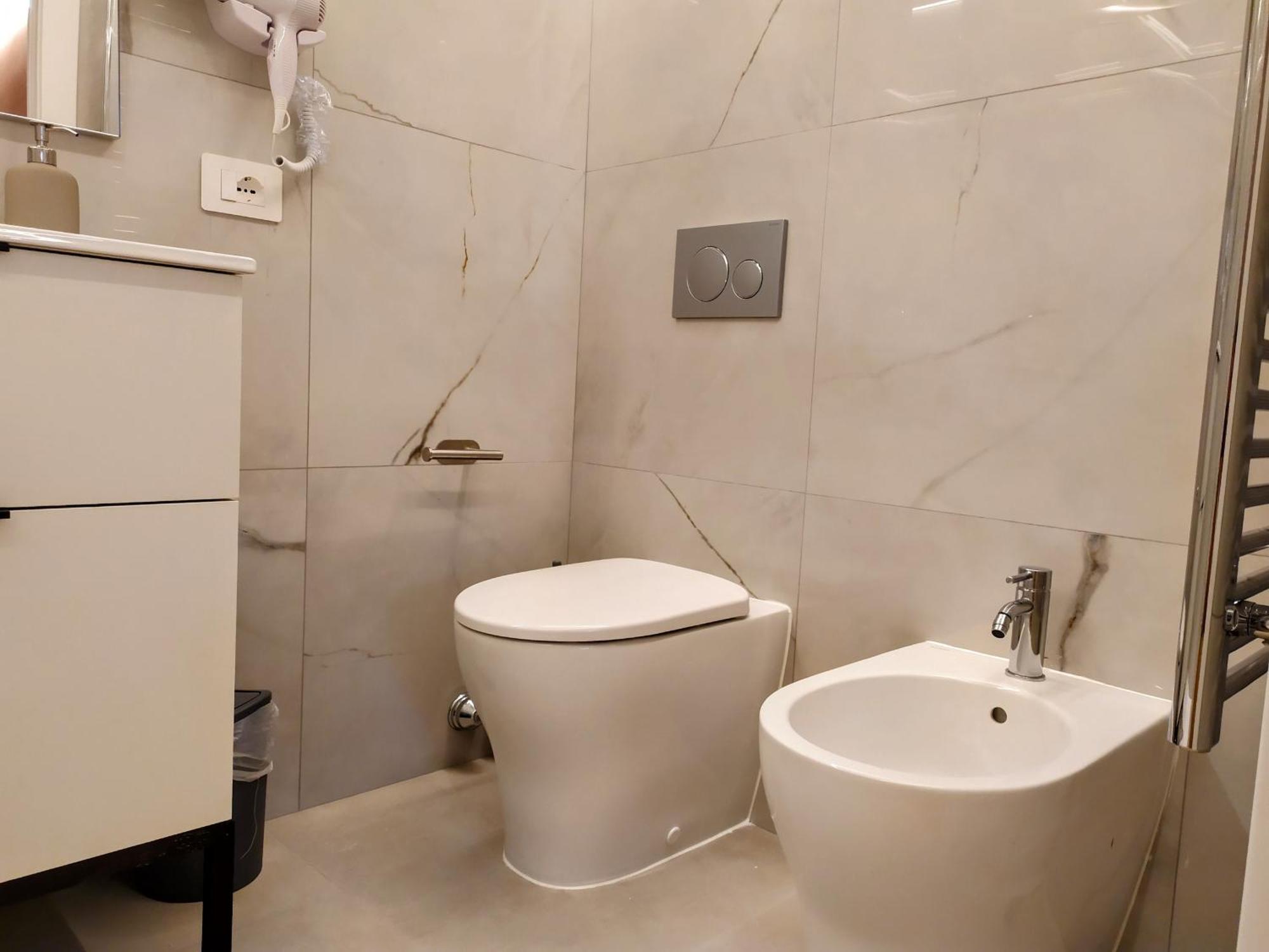 Mako Suites - Centro E Stazione Monza Exteriör bild