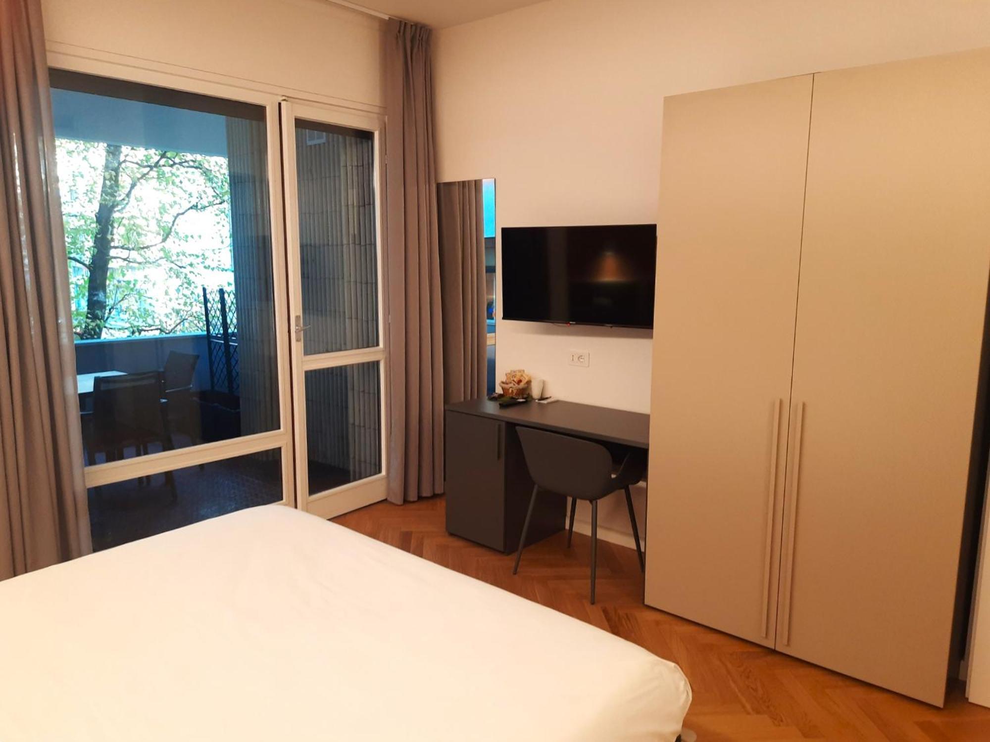 Mako Suites - Centro E Stazione Monza Exteriör bild