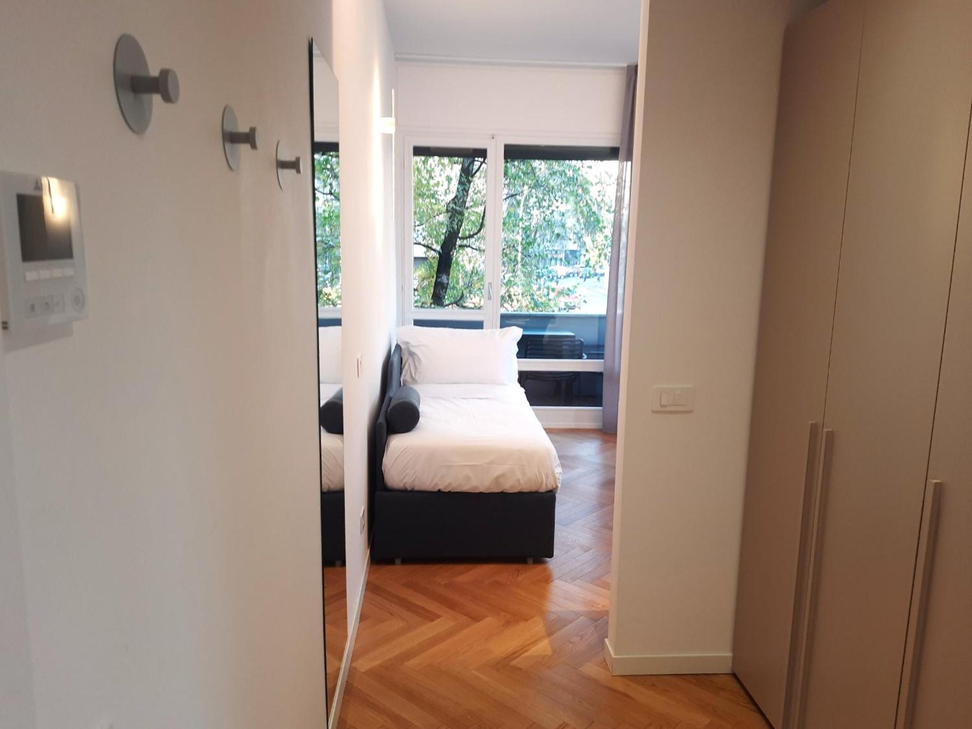 Mako Suites - Centro E Stazione Monza Exteriör bild