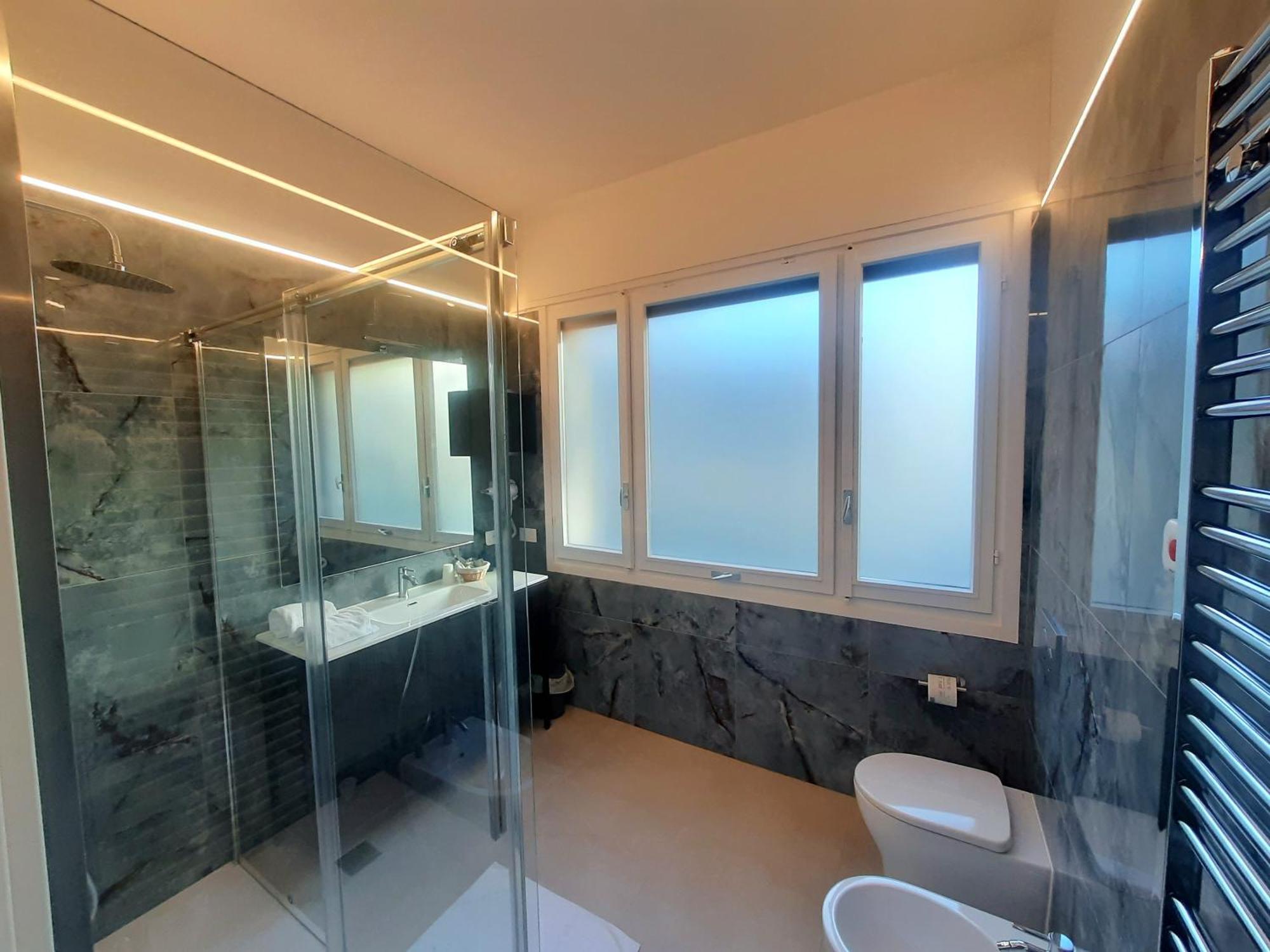 Mako Suites - Centro E Stazione Monza Exteriör bild